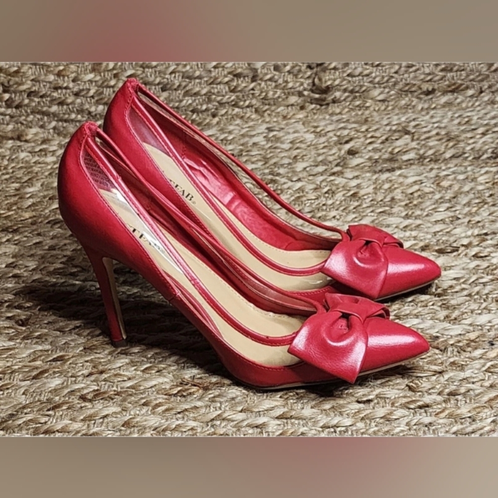 NEW JustFab Acheline Bow Pump Red Heels Size 8.5. Festive, Business, Party Shoes